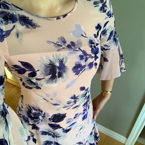 Floral pattern knee length ruffle dress - size 6